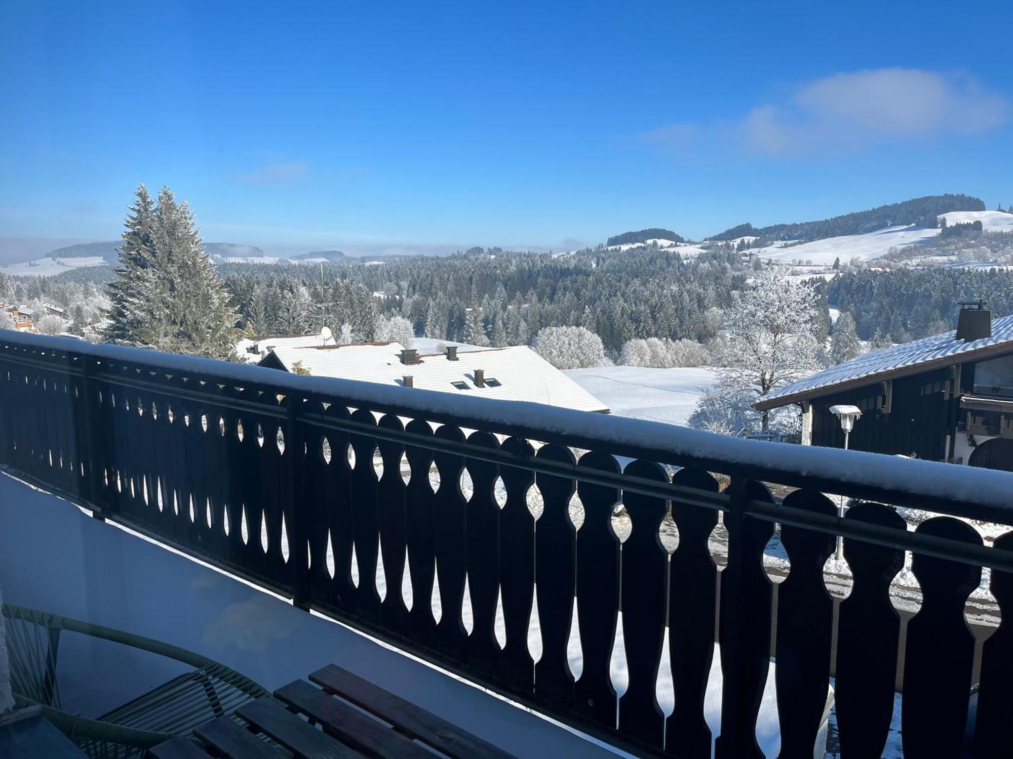 Helle Wohnung Mit Grossem Balkon Oberreute Kültér fotó